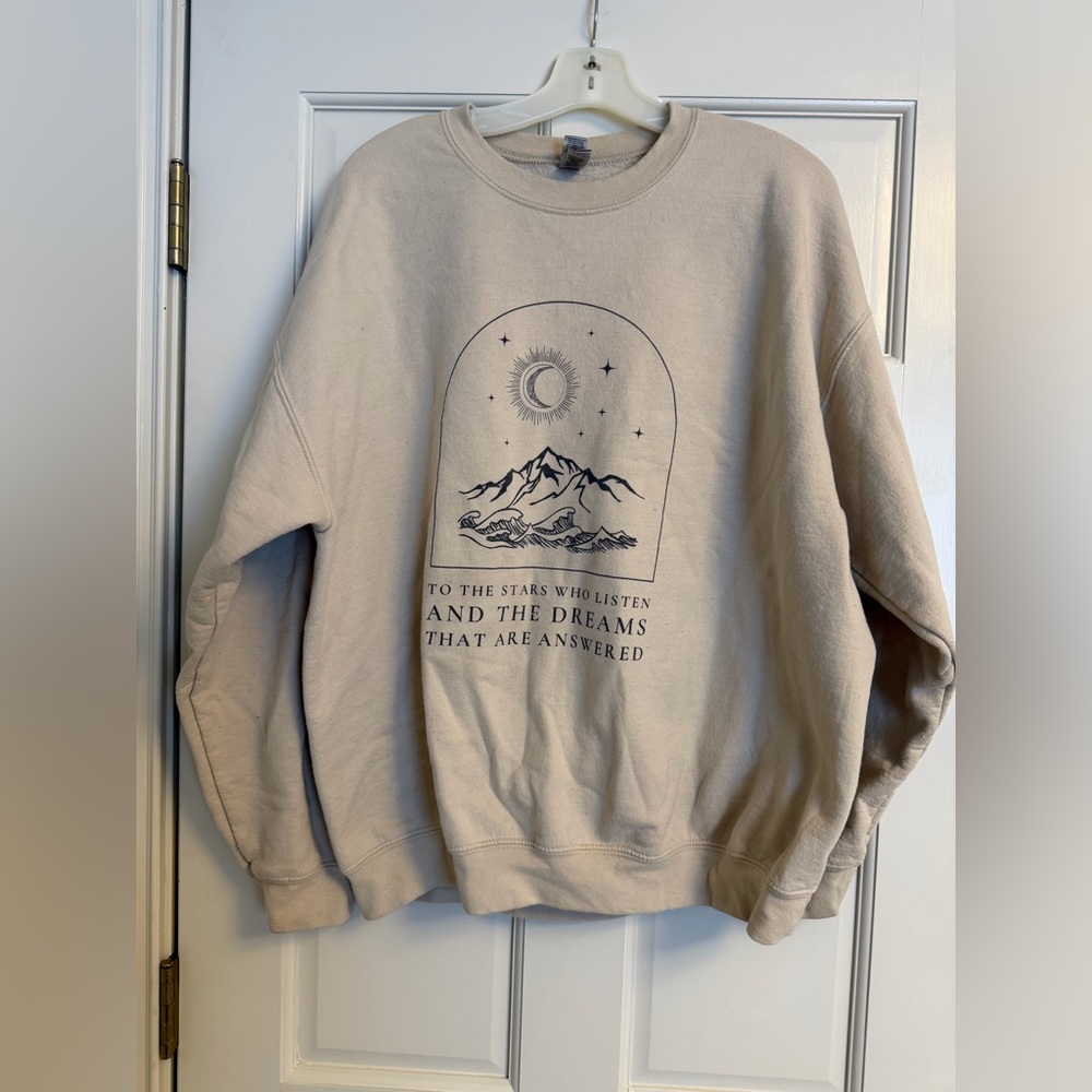 Gildan Beige Mountain & Moon Graphic Crewneck